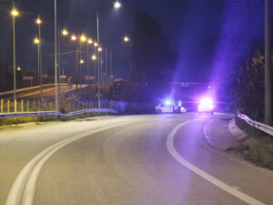 Read more about the article Ασπρόπυργος: Ρομά επιτέθηκαν σε οδηγό και του πήραν το αυτοκίνητο