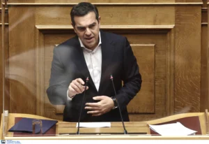 Read more about the article Στο «κόκκινο» η κόντρα στη Βουλή: Τα σενάρια για πρόταση μομφής από τον ΣΥΡΙΖΑ