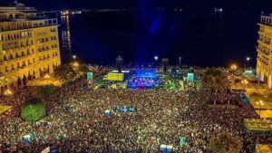 Read more about the article Θεσσαλονίκη: Έπεσαν τα τσιμέντα από την συμμετοχή στην διαδήλωση για το νερό
