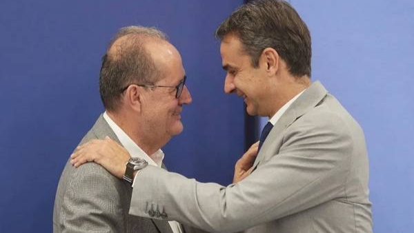 You are currently viewing Η Νέα Δημοκρατία “πετάει σαν τη τρίχα απ’το ζυμάρι” τον Παναγιώτη Νίκα