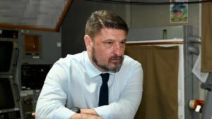 Read more about the article Ν.Δ: Το πρόσωπο του Νίκου Χαρδαλιά εξετάζουν για την περιφέρεια Αττικής