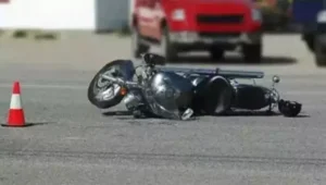 Read more about the article Καλαμάτα: Νεκρός 40χρονος μοτοσικλετιστής – Κάρφωσε σε στύλο της ΔΕΗ