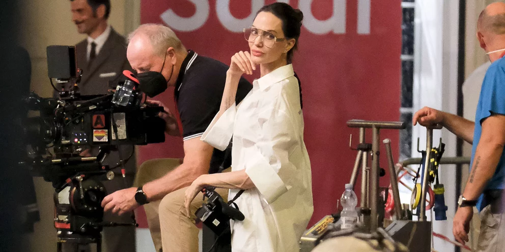 You are currently viewing Η Αντζελίνα Τζολί στην Ηλεία για τα γυρίσματα της ταινίας για τη ζωή της Μαρία Κάλλας