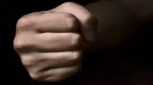 Read more about the article Καλαμάτα: Συλλήψεις μετά τον ξυλοδαρμό μαθητή έξω από σχολείο