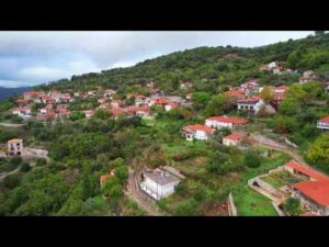 Read more about the article Πλατάνια Τριφυλίας: Αν βρεθείς στους καταρράκτες της Νέδας πέρνα από αυτό το χωριό