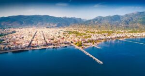 Read more about the article Κραυγή αγωνίας από τους καταστηματάρχες: Η Καλαμάτα δεν είναι Μύκονος