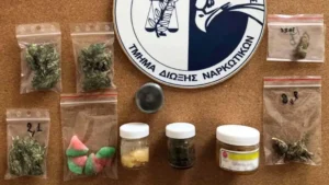 Read more about the article Μεσσηνία: Χειροπέδες σε 4 άτομα – Κατασχέθηκαν πάνω από 250 γραμμ. κάνναβης