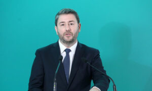 Read more about the article Ανδρουλάκης: Καμία συνεργασία μετά τις ευρωεκλογές με την Ακροδεξιά στο Ευρωκοινοβούλιο