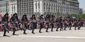 Read more about the article Ο σέρρα χορός στο Σύνταγμα, ανήμερα της ημέρας μνήμης,  της γενοκτονίας των Ποντίων