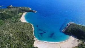 Read more about the article Μικρό και μεγάλο Μαράθι: Οι πανέμορφες… μυστικές παραλίες της Μεσσηνίας