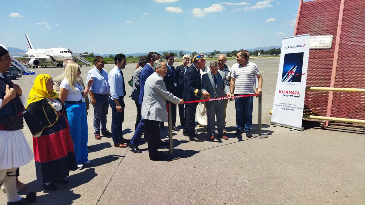 Read more about the article Πώς υποδέχθηκαν την πρώτη πτήση της Air France στην Καλαμάτα