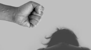 Read more about the article Φρίκη στην Καλαμάτα: Ο αδερφός της τη βίαζε κατ’ εξακολούθηση