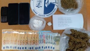Read more about the article Καλαμάτα: Τους συνέλαβαν με ποικιλία… ναρκωτικών
