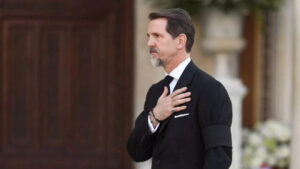 Read more about the article Ένα βήμα πριν την απόκτηση ελληνικής ιθαγένειας η τέως βασιλική οικογένεια