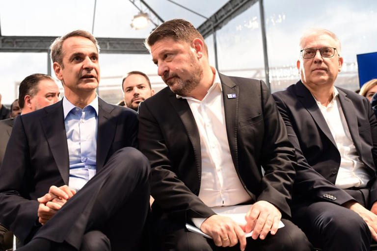 You are currently viewing Νέα Δημοκρατία: Κρίση στη σχέση Μαξίμου – Χαρδαλιά