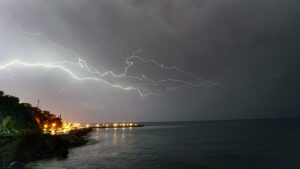 Read more about the article Εκτακτο δελτίο καιρού -Ερχεται η κακοκαιρία Alexandros με καταιγίδες, χαλάζι, κεραυνούς