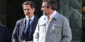 Read more about the article Το επώνυμο που επιλέγει η τέως βασιλική οικογένεια για να πάρει την ελληνική ιθαγένεια