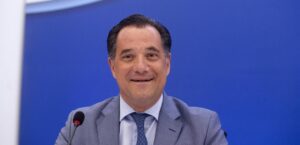 Read more about the article Νέο άδειασμα Μαξίμου σε Άδωνι Γεωργιάδη