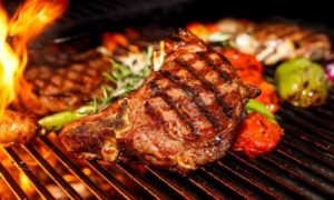 Read more about the article Τσικνοπέμπτη: Χρήσιμα tips από την διατροφολόγο Μαρία Κάππου