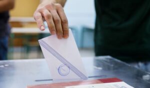 Read more about the article Νέα δημοσκόπηση GPO: Πρωτιά με απώλειες για τη ΝΔ – Δεύτερο κόμμα η Πλεύση Ελευθερίας