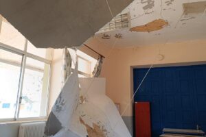 Read more about the article Ανυπότακτα Φιλιατρά για το περιστατικό με το ταβάνι που υποχώρησε σε σχολείο