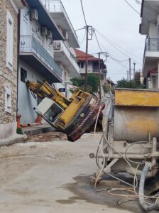 Read more about the article Γαργαλιάνοι: Ατύχημα για το χωματουργικό μηχάνημα που περνάει τον βιολογικό