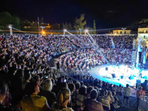 Read more about the article Συναυλία αλληλεγγύης στην Καλαμάτα για τη στήριξη του Αλεξανδράκειου Ιδρύματος